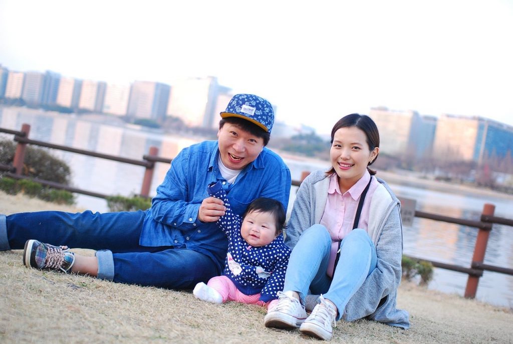 family, korean, baby-320654.jpg
